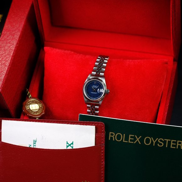 Rolex Datejust 69174 Factory Blue Dial 26mm Watch - Picture 2 of 14